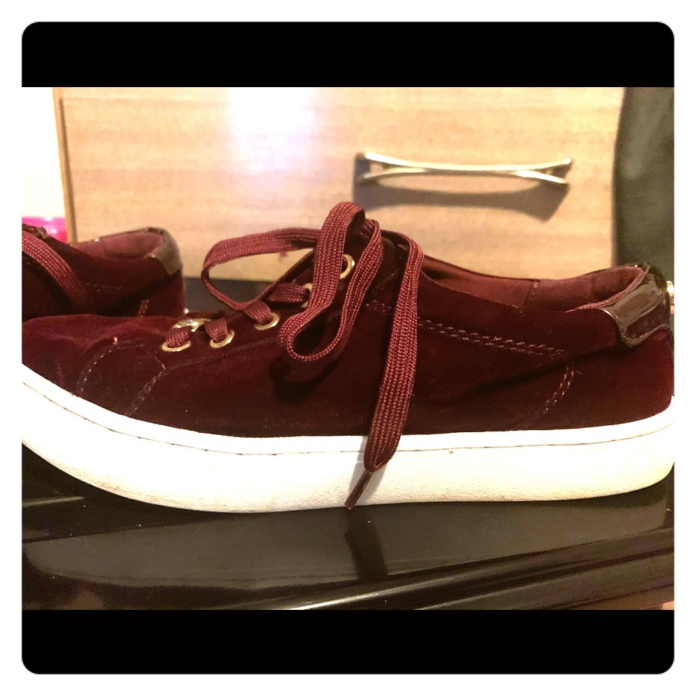 Liz Claiborne Burgundy Velvet Sneakers